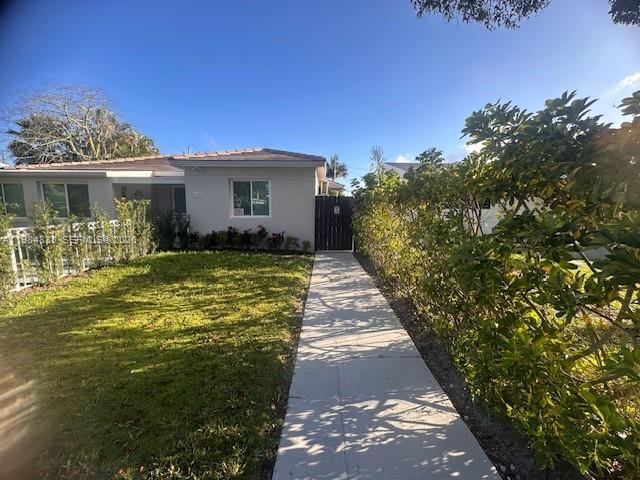 Building Photo - 1634 Fletcher St Unit 2