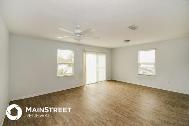 Photo - 570 Eiseman Wy