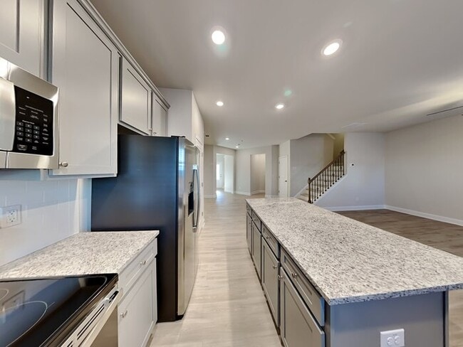 Photo - 122 Wayne Ln