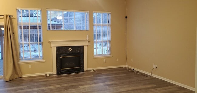 Photo - 3 bd, 2 ba house in SW Katy Lake Estates subdivision, fenced, w/d included, corner lot