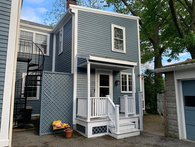 Photo - 38 Park St Unit B