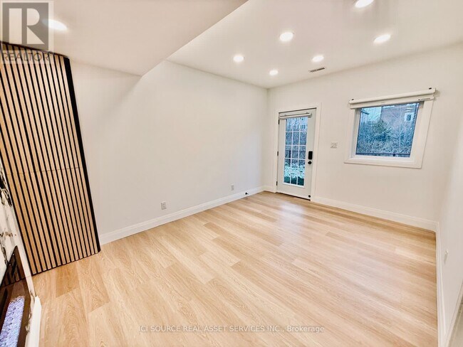 Photo - 3186 Hines Dr