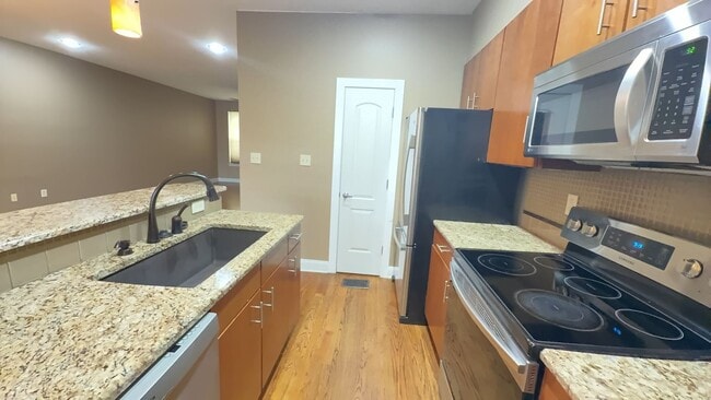 Photo - Check out this amazing Downtown Condo!!