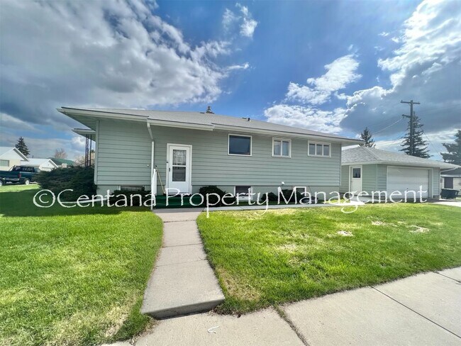 2001 Thomas Unidad Downstairs