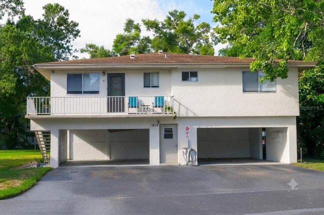 Building Photo - 1834 Bough Ave Unit 4