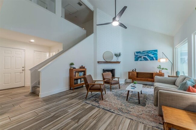 Photo - 2126 River Hollow