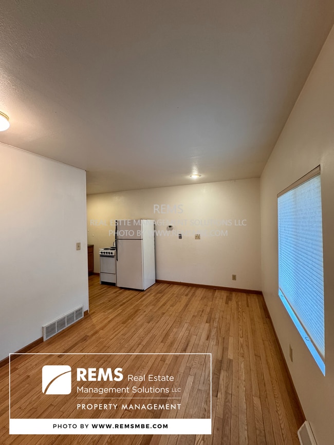 Building Photo - 500 7th St Unit 7