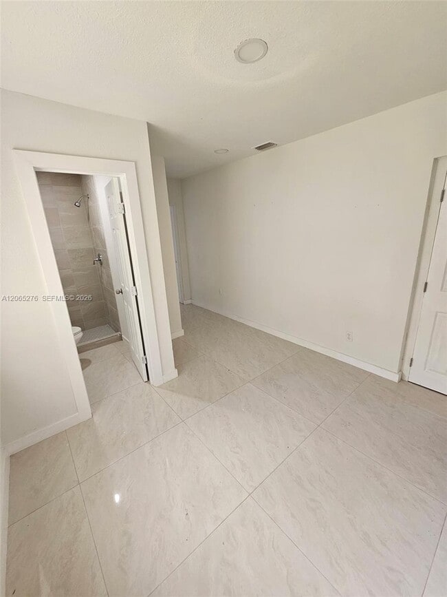 Photo - 4473 Parmely St