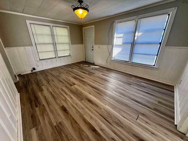 Photo - 2503 Marie St