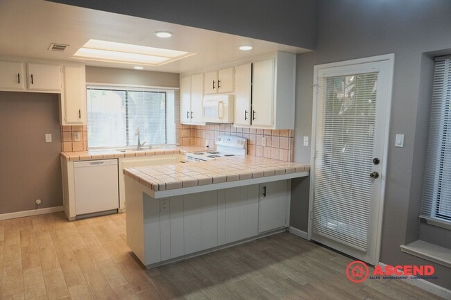 Photo - Beautiful 3 Bedroom Home Located in the So...