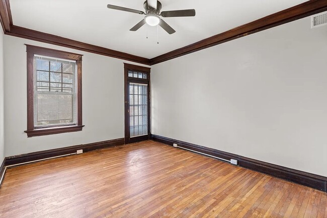 Photo - 3176 Gustine Ave Unidad 3176 Gustine Ave-#1S