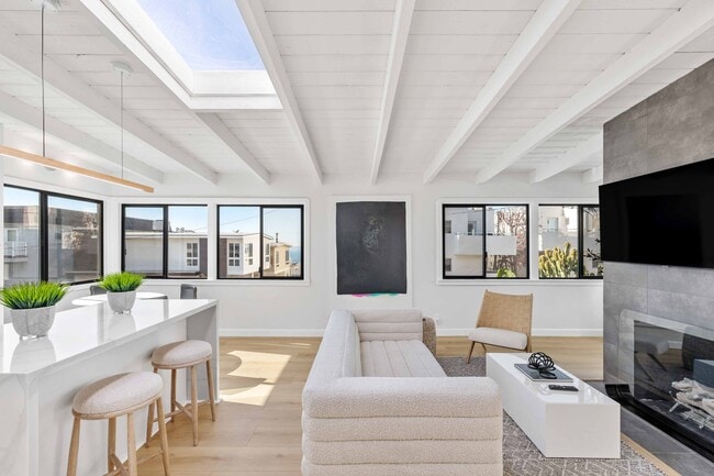 Photo - 2612 Alma Ave