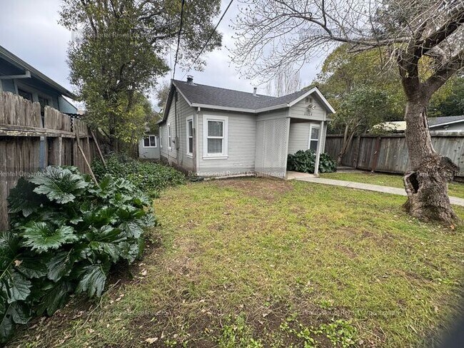 Photo - "Available Now".......... one-bedroom, one-bathroom house located in the heart of Napa Valley!!