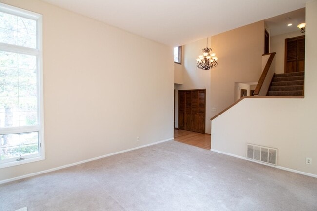 Photo - 3 Bd / 2.5 Ba Issaquah Home
