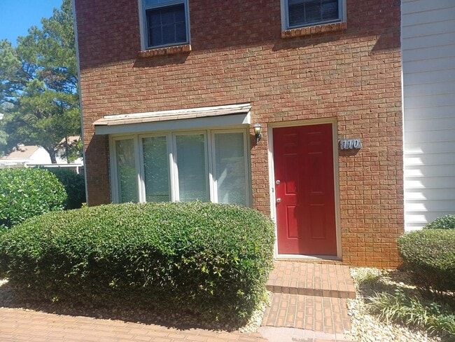 Building Photo - 110 Holcomb Ferry Rd Rental