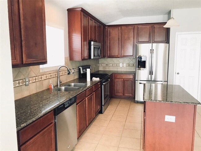 Photo - 2016 Leisure Ln