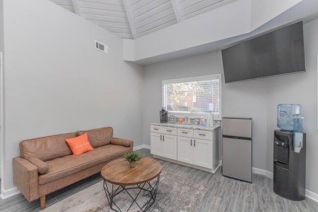 Leasing Office
