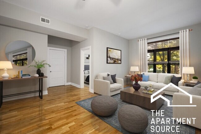 Photo - 651 W Oakdale Ave