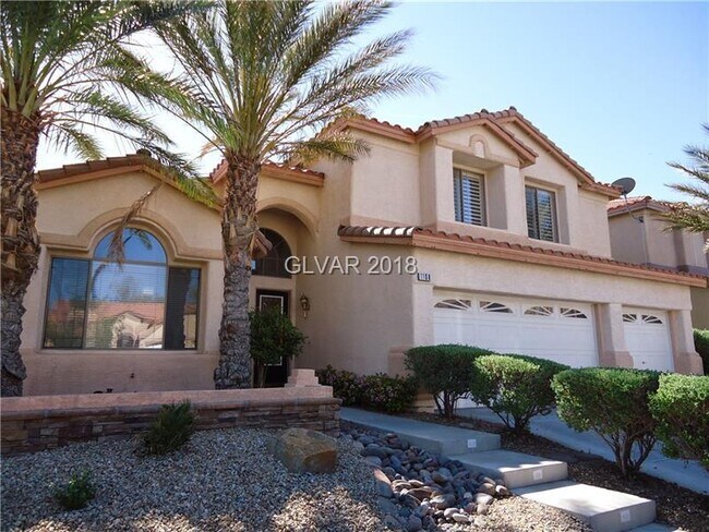 Building Photo - Heart of Summerlin 5 Bedroom with a Sparkling Pool