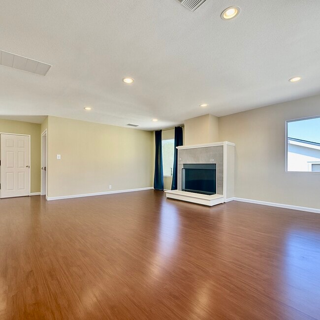 Photo - 8109 Ney Ave