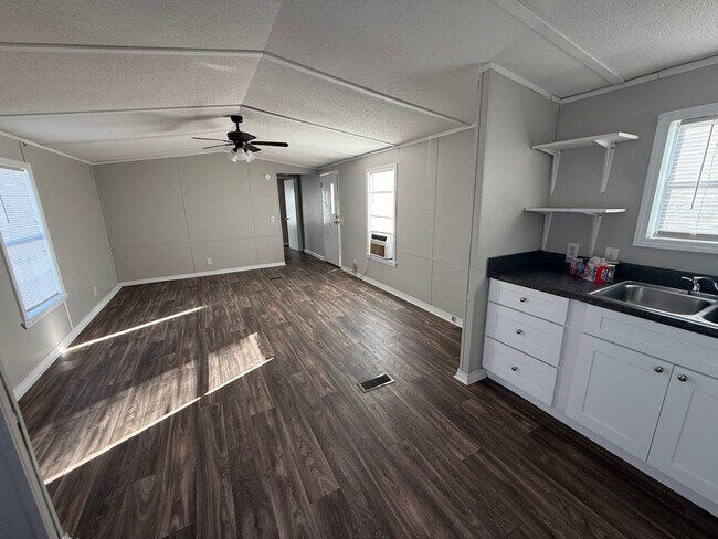 Photo - 80 Redwood Ln