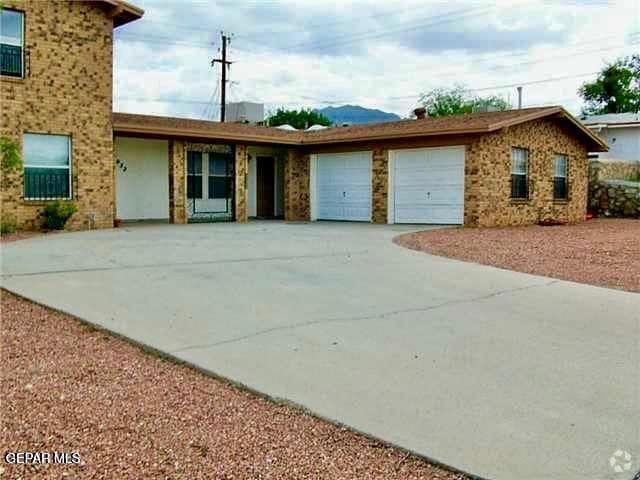 Building Photo - 6932 Escondido Dr Rental