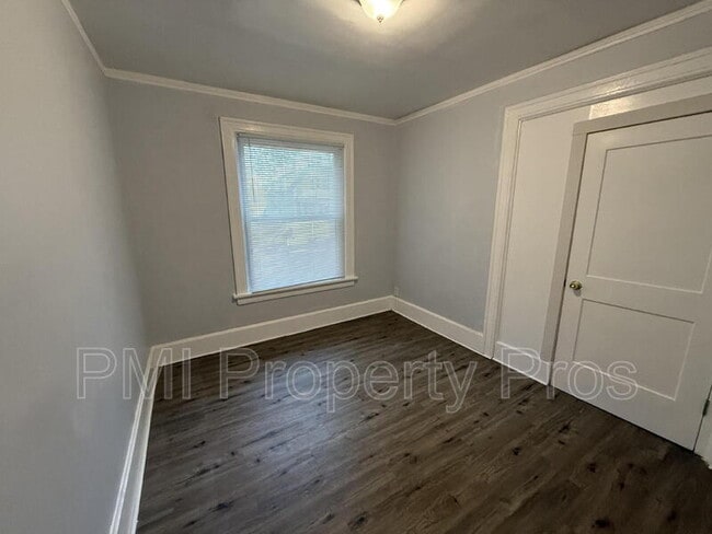 Photo - 2853 N Booth St