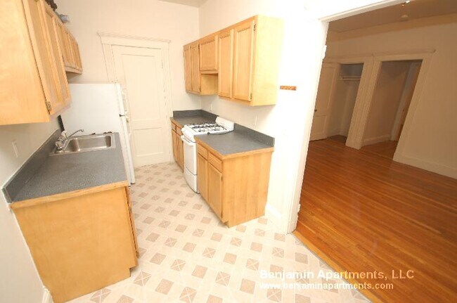 Photo - 231 Park Dr Unit 2