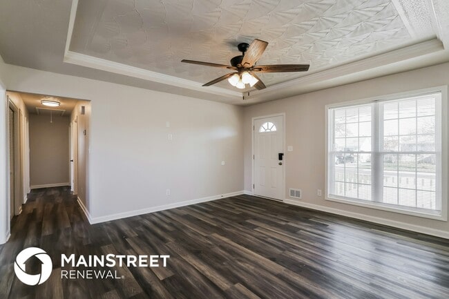 Photo - 193 Tecumseh Dr