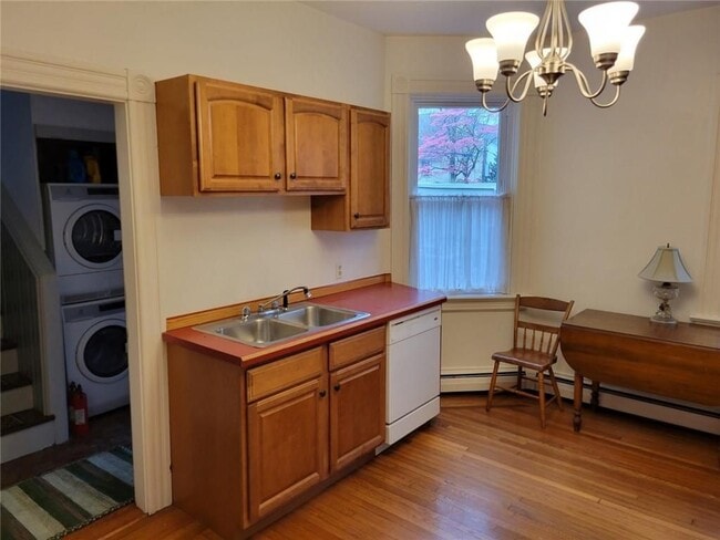 Photo - 12 Adelphi Ave