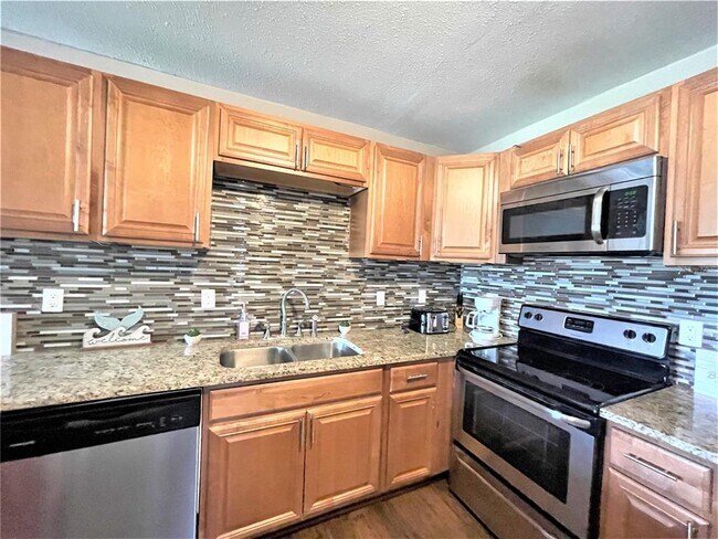 Photo - 5106 104th St N