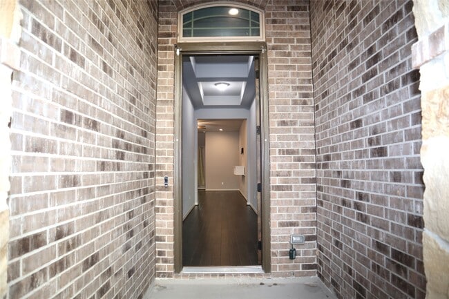 Photo - 4553 New Country Dr