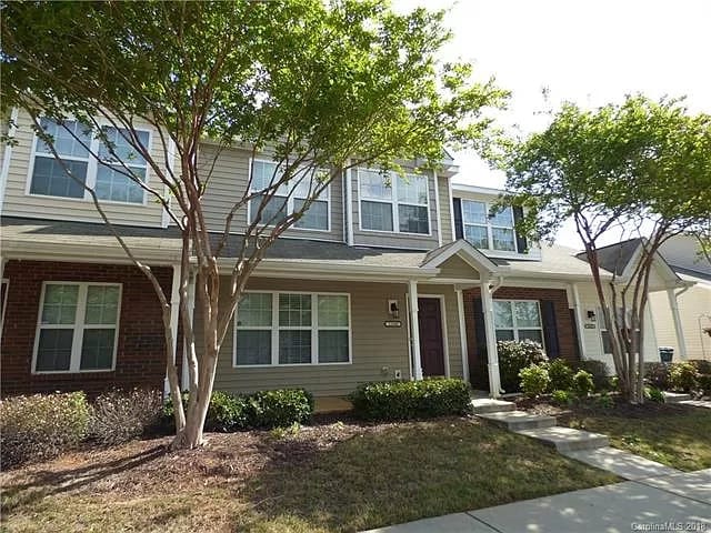 Photo - Room in Townhome on Derryrush Ave