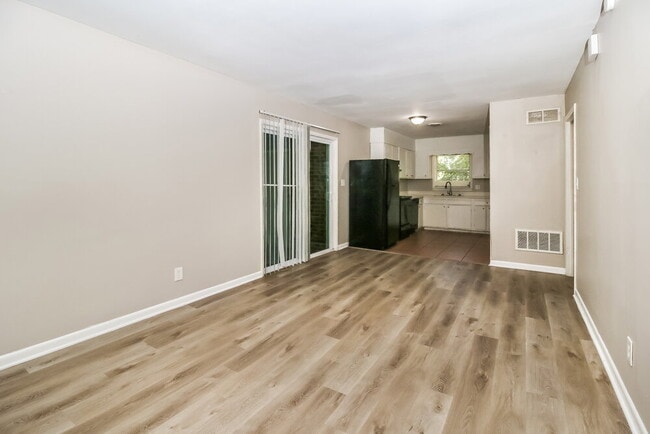 Photo - 5141 Hillside Dr NW
