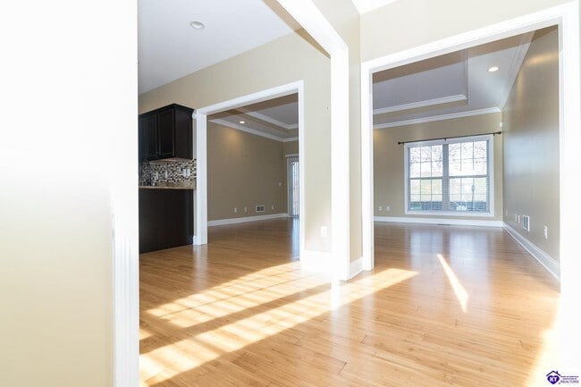 Photo - 114 Lowball Ln