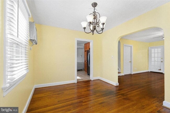 Photo - 8422 Radford Ave