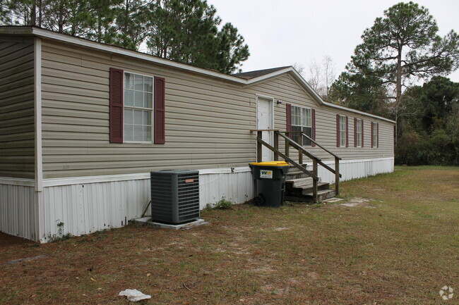 Building Photo - 2226 Jeannie St Rental