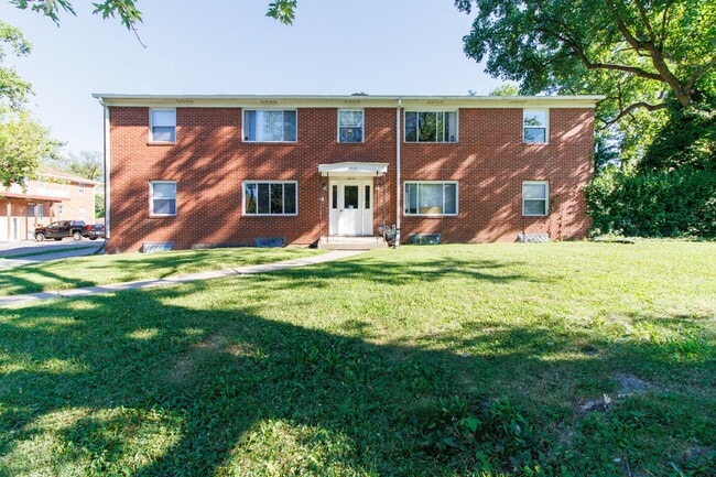 Building Photo - 5918 Devington Rd Rental
