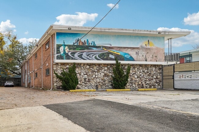 Photo - 2810 Beauchamp St Unit 21