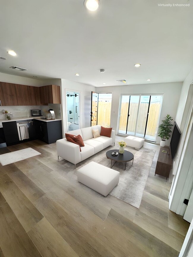 Building Photo - 5506 Barton Ave Unit 5506 B Rental