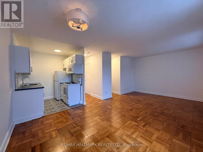 Photo - 57 Rawlinson Ave Unité 203