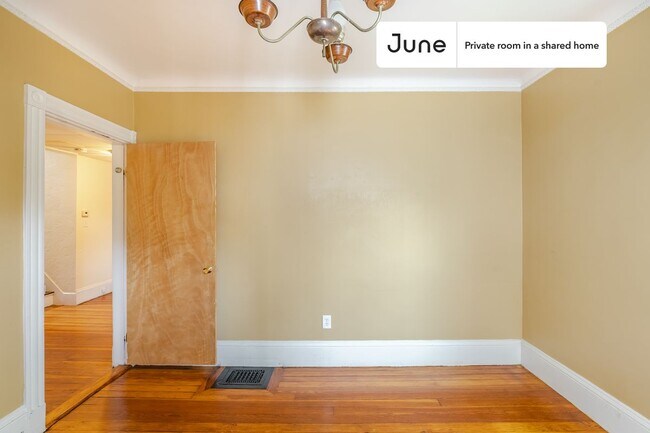 Photo - Room in Shared 4 bed/1 bath home Unidad C