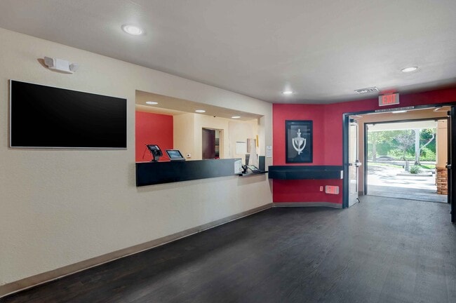 Furnished Studio-Orange County - Lake Forest