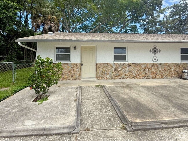 Building Photo - 12106 Watterson St Rental