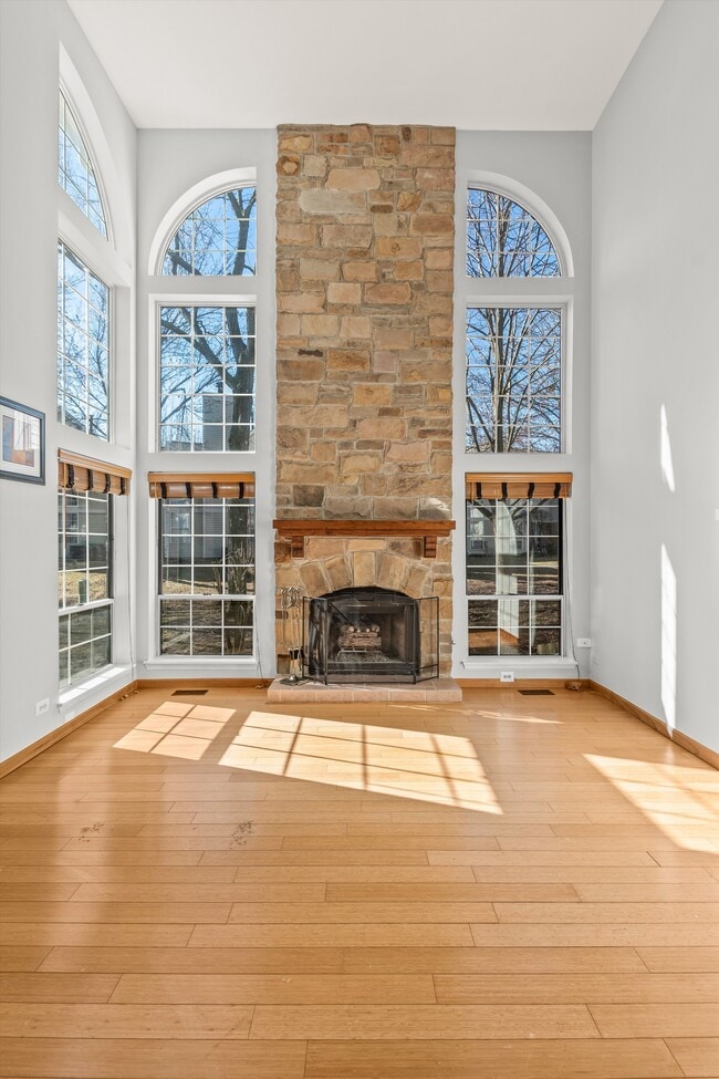 Photo - 2104 Glasgow Ct