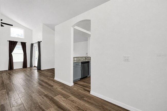 Photo - 204 Gleneagles Dr