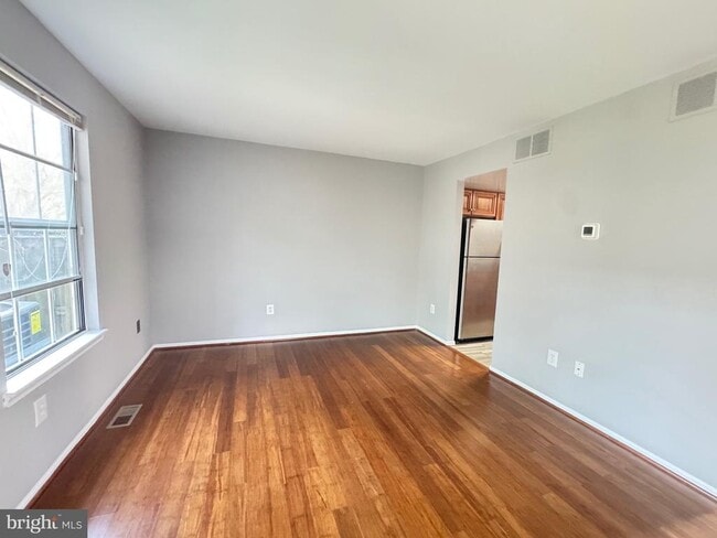 Building Photo - 6674 Ducketts Ln