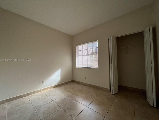 Photo - 671 Cypress Lake Blvd Unidad C21