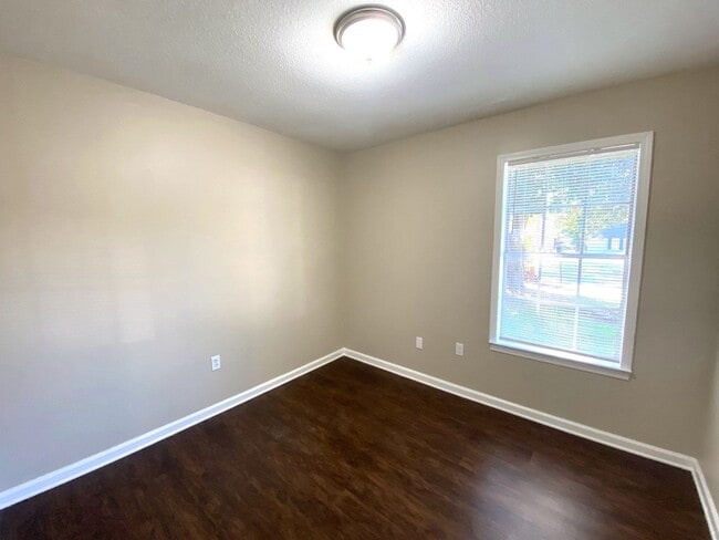 Photo - 3680 Moccasin Cove