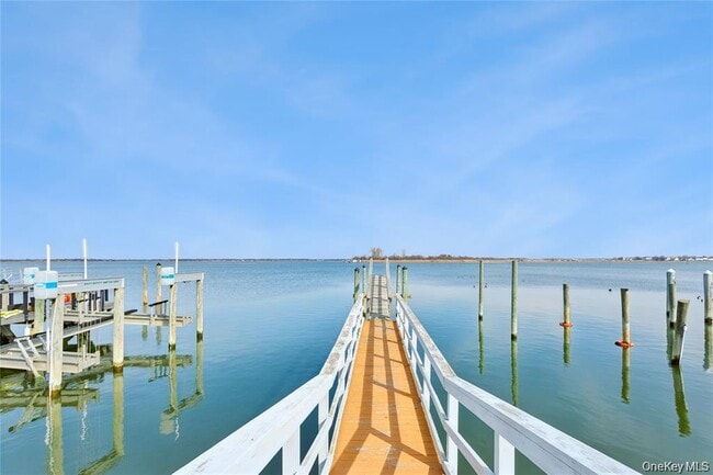 Photo - 416 W Bay Dr